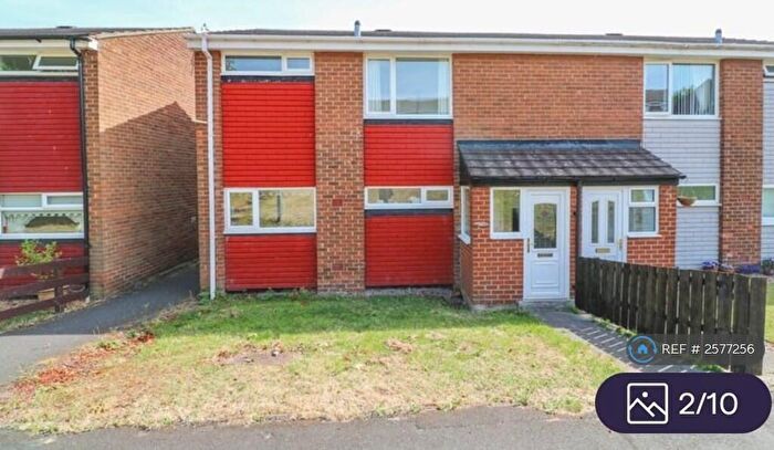 3 Bedroom Semi-Detached House To Rent In Berryhill Close, Blaydon-On-Tyne, NE21