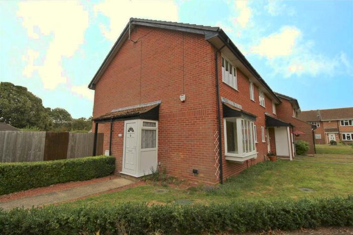 1 Bedroom Terraced House To Rent In Hyde Close, Newport Pagnell, Milton Keynes, MK16