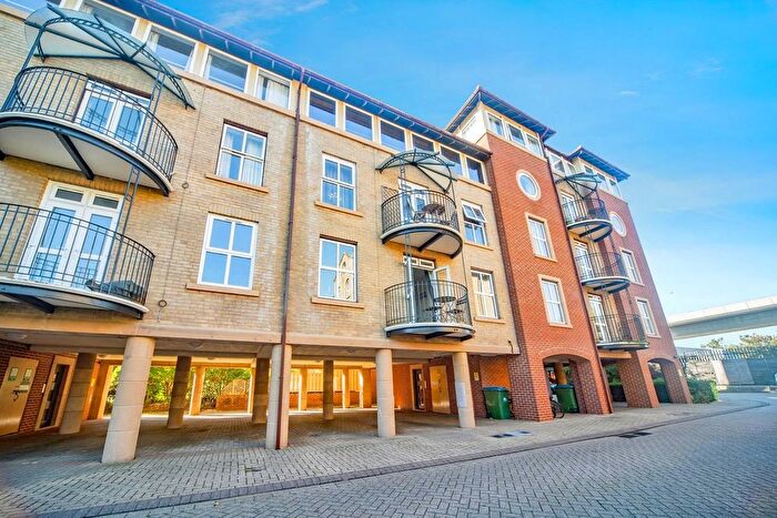 2 Bedroom Flat For Sale In Asturias Way, Southampton, SO14