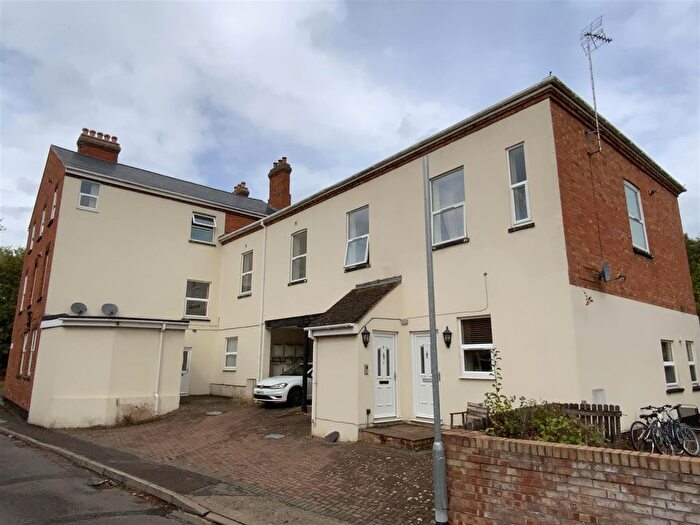 2 Bedroom Flat For Sale In The Old County Arms, Newport Road, New Bradwell, MK13