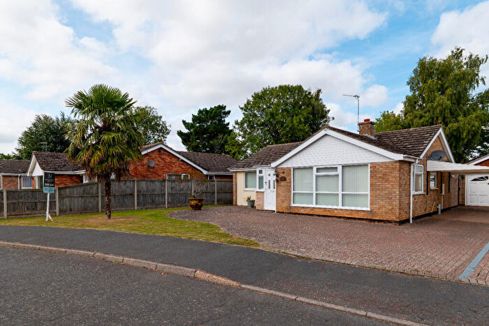 3 Bedroom Detached Bungalow For Sale In Manor Close, Tunstead, Norwich, NR12