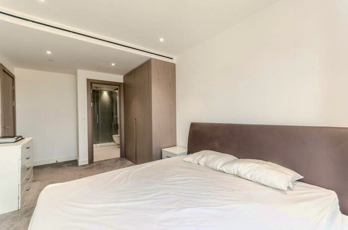 2 Bedroom Flat To Rent In Vaughan Way, St Katharine Docks, London, E1W