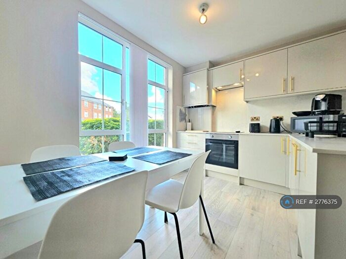 2 Bedroom Flat To Rent In Cornwallis Road, London, SE18