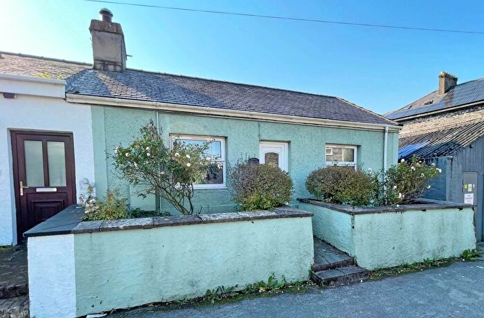 2 Bedroom Bungalow For Sale In Nantlle Road, Talysarn, Caernarfon, Gwynedd, LL54