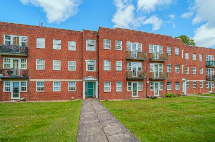 2 Bedroom Apartment To Rent In Queens Keep, Upper Park Road, Camberley, GU15