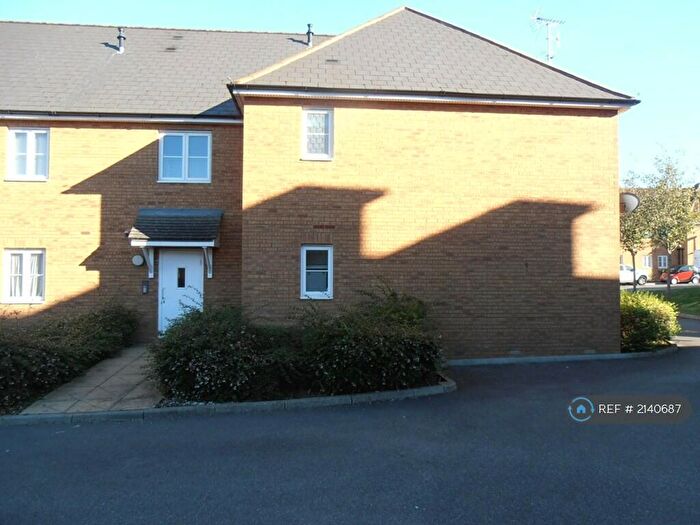 2 Bedroom Flat To Rent In Odo Rise, Gillingham, ME7
