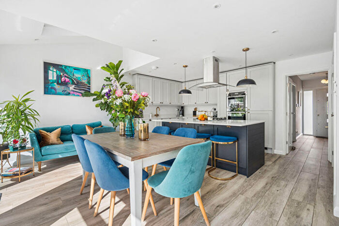 3 Bedroom Semi Detached House For Sale In Marlow, SL7