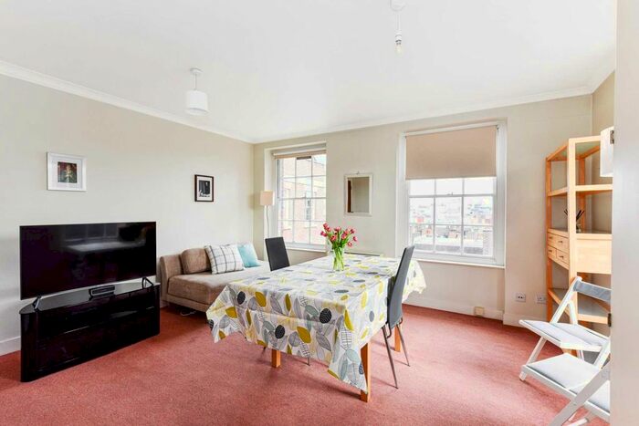 Studio To Rent In Sandringham Court, Dufours Place, W1F
