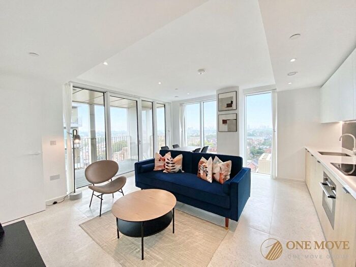 1 Bedroom Flat To Rent In Bouchon Point, The Silk District, London, E1