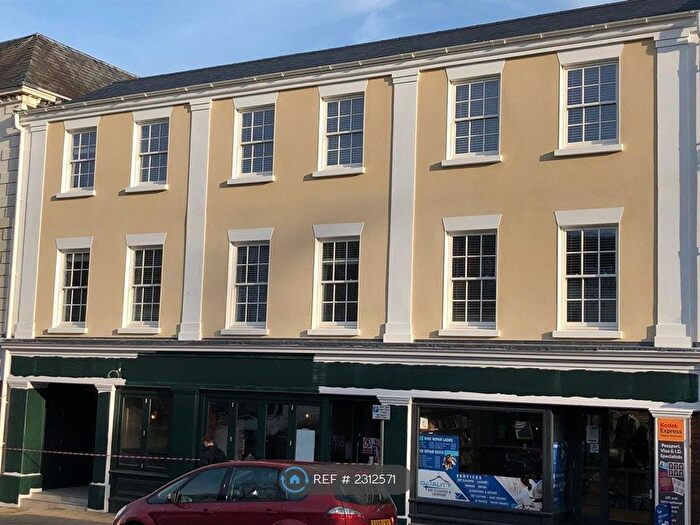 1 Bedroom Flat To Rent In Market Hill, Buckingham, MK18