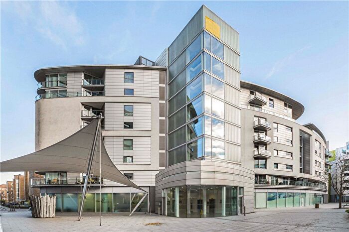 2 Bedroom Flat To Rent In Empire Square East, Empire Square, London, SE1