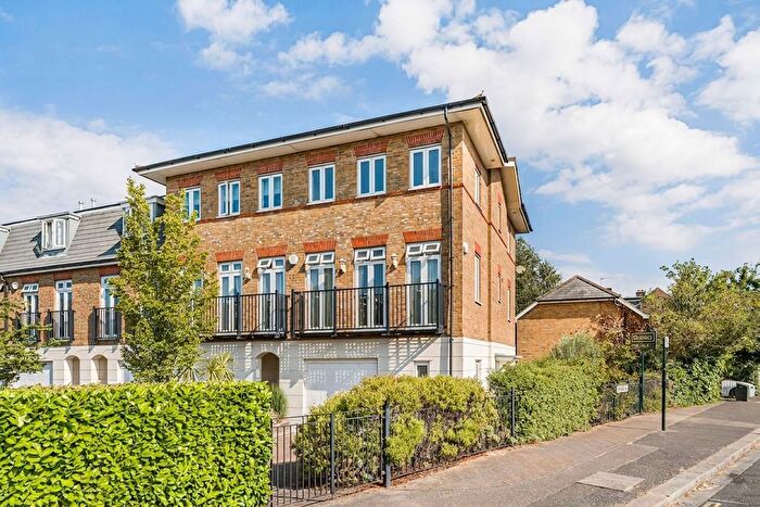 4 Bedroom End Terrace House For Sale In Worple Road, Isleworth, TW7