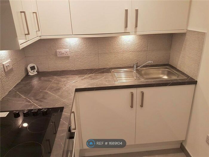 2 Bedroom Flat To Rent In Whitehill Street, Glasgow, G31