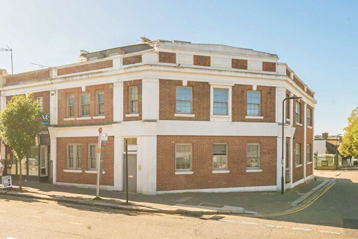 1 Bedroom Flat For Sale In Horn Lane, Acton, W3