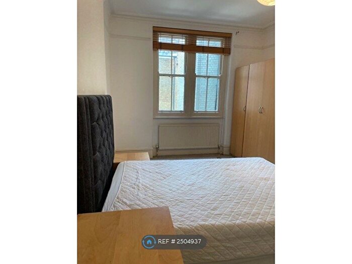 3 Bedroom Flat To Rent In North End Rd, London, W14