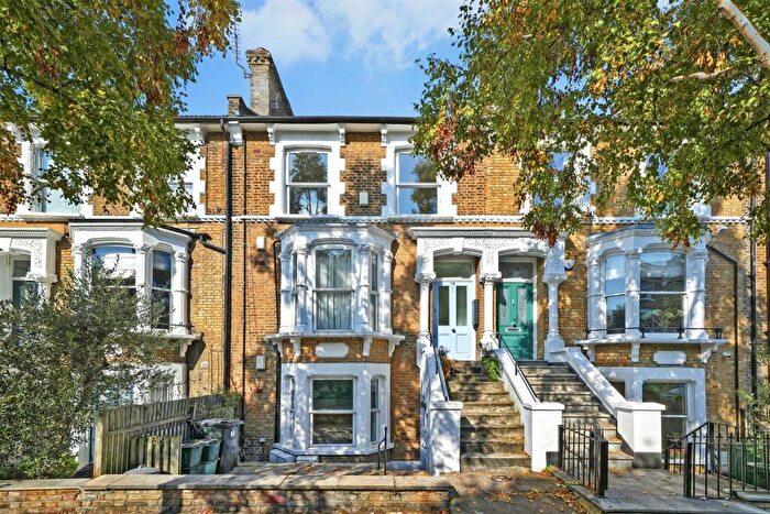 2 Bedroom Flat For Sale In Ferntower Road, London, N5