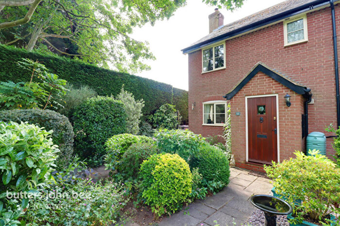3 Bedroom Cottage For Sale In Cholmondeley Road, Nantwich, CW5