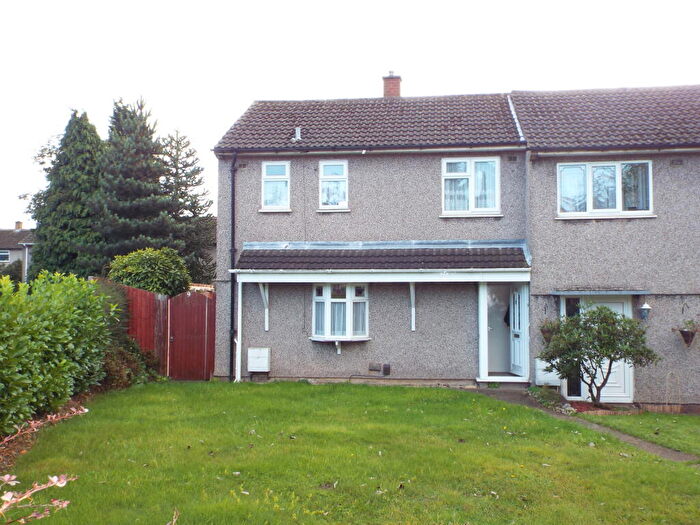 3 Bedroom House To Rent In Burns Road, Tamworth, B79