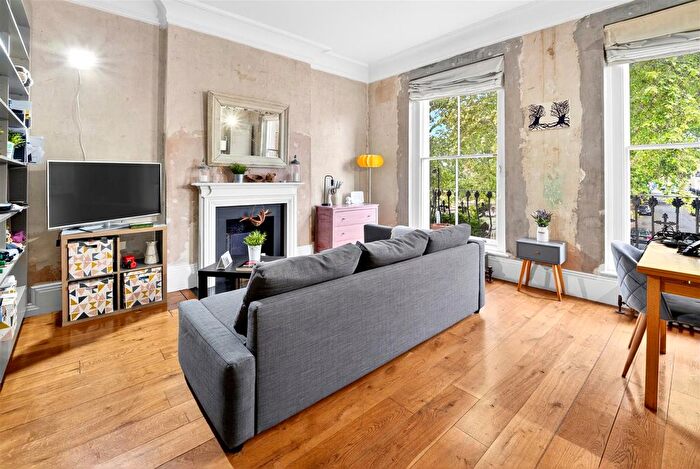 1 Bedroom Flat To Rent In Arundel Square, Islington, N7