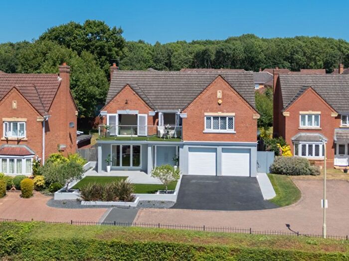 5 Bedroom Detached House For Sale In Hollyoak Grove, Priorslee, TF2