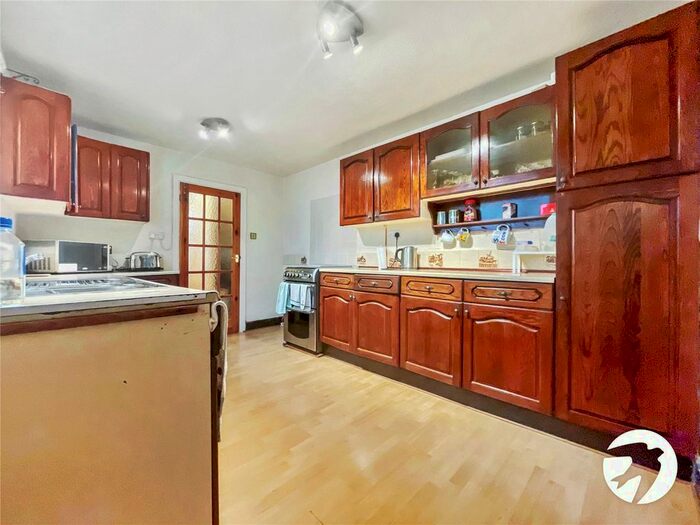 3 Bedroom Terraced House To Rent In Winifred Road, Erith, DA8