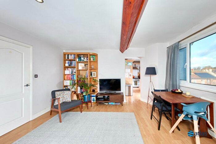 1 Bedroom Apartment For Sale In Mersey Road, Aigburth, L17