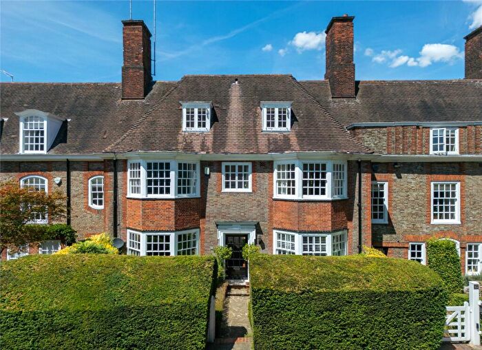6 Bedroom Terraced House For Sale In North Square, Hampstead Garden Suburb, NW11
