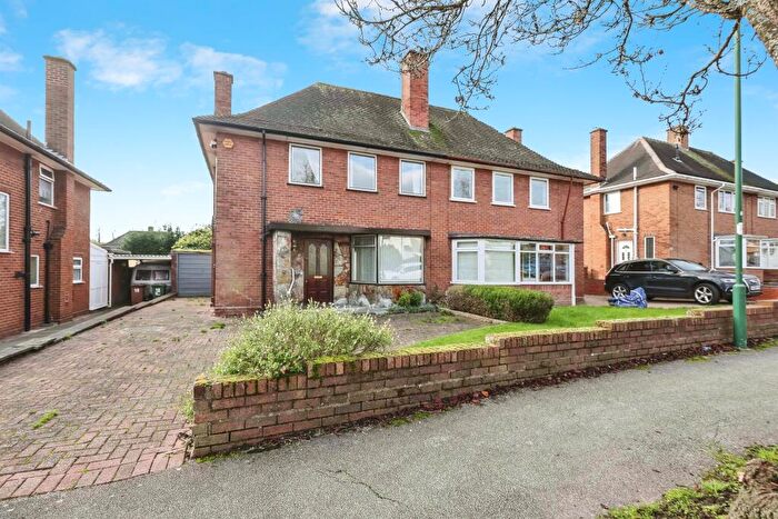 3 Bedroom Semi Detached House For Sale In Wolverley Road, Solihull, B92