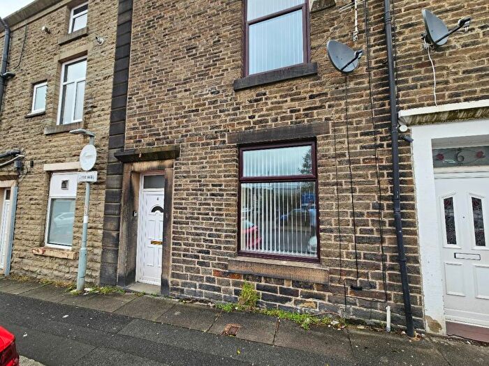 3 Bedroom Terraced House To Rent In New Street, Haslingden, Rossendale, BB4