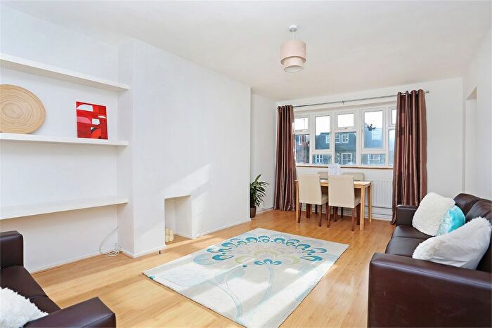 2 Bedroom Flat To Rent In Benbow Road, Brackenbury Village, Hammersmith, W6