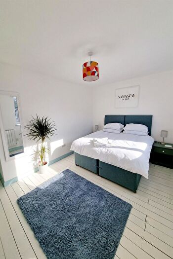 4 Bedroom Maisonette To Rent In Old Tree Parade, Broad Street, BN25