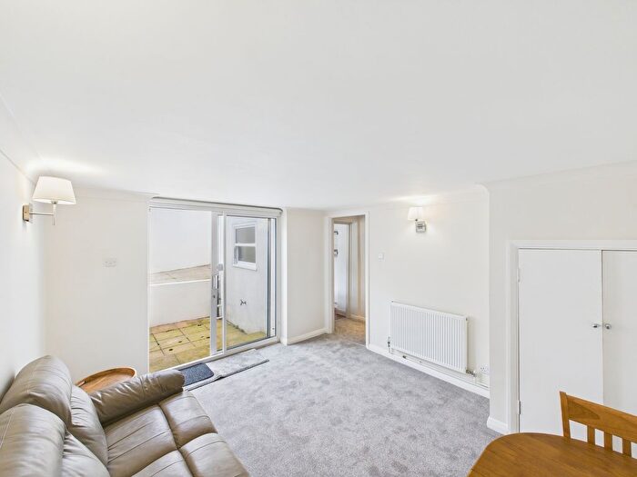 2 Bedroom Town House To Rent In Bennett Road, Brighton, BN2