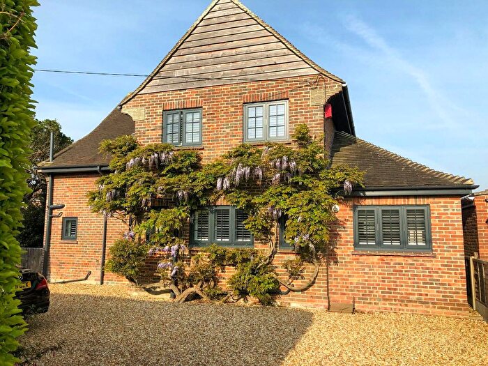 3 Bedroom Detached House For Sale In Cliffe Road, Barton On Sea, New Milton, Hampshire, BH25