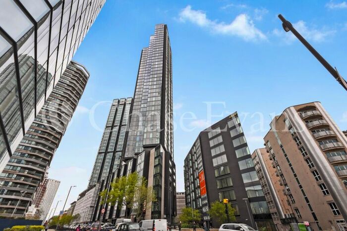 1 Bedroom Apartment To Rent In Valencia Tower, City Road, Islington, EC1V