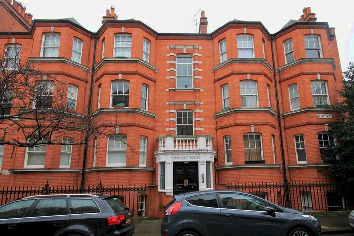 2 Bedroom Flat To Rent In Charleville Road, London, W14