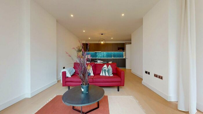 2 Bedroom Flat To Rent In Hackney Road, E2