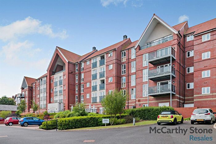 2 Bedroom Flat For Sale In Sycamore Court Filey Road, Scarborough, YO11
