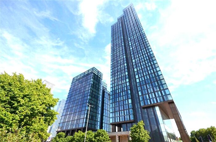 1 Bedroom Apartment To Rent In Victoria Residence, Silvercroft Street, Manchester City Centre, M15