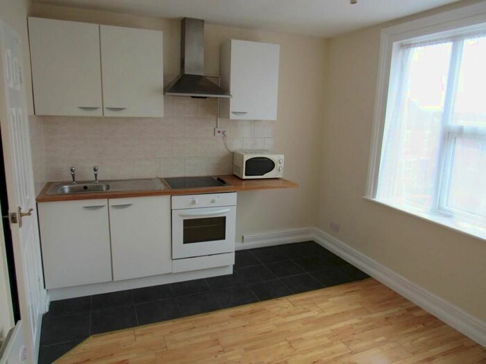1 Bedroom Flat To Rent In Kingsley Avenue, Daventry, Northampton, NN11