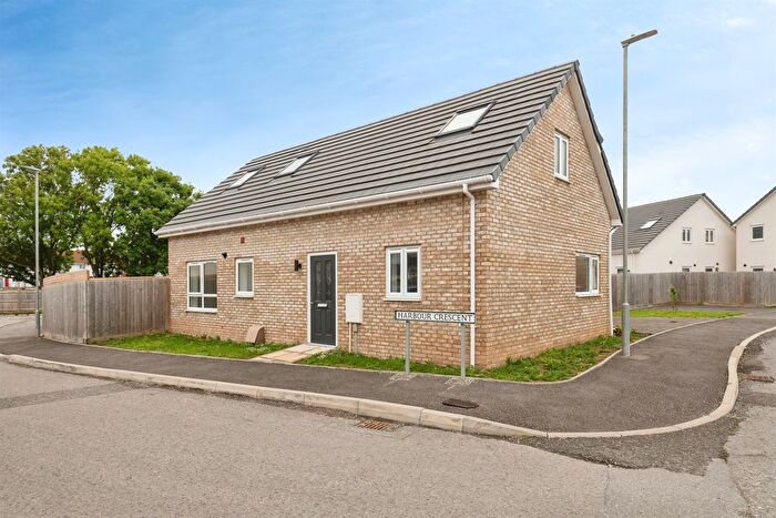 4 Bedroom Semi Detached Bungalow For Sale In Newtown Road, Highbridge, TA9