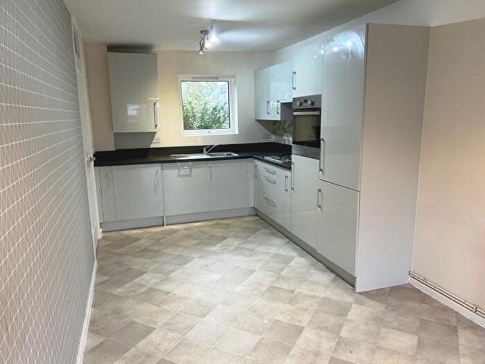 2 Bedroom Terraced House To Rent In Darcy Close, London, N20