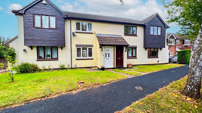 2 Bedroom Terraced House To Rent In Harwood Close, Welwyn Garden City, AL8