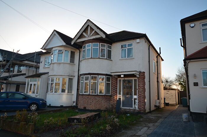 3 Bedroom Semi Detached House For Sale In Kingshill Drive, Harrow, HA3