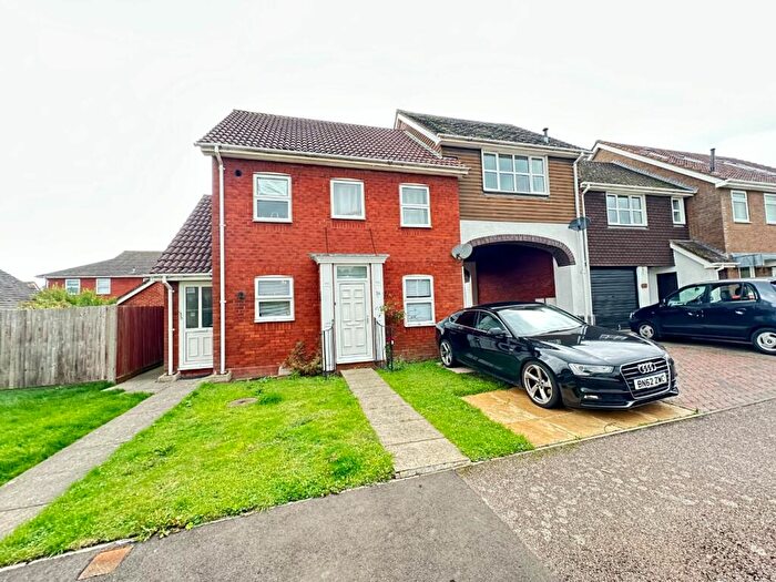 1 Bedroom Flat To Rent In Wivelsfield, Eaton Bray, Dunstable, Bedfordshire, LU6
