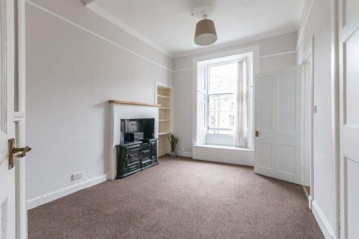 1 Bedroom Flat To Rent In L Cumberland Street, Edinburgh, EH3