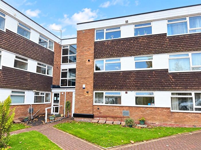 2 Bedroom Flat To Rent In Jesson Close, Walsall, WS1