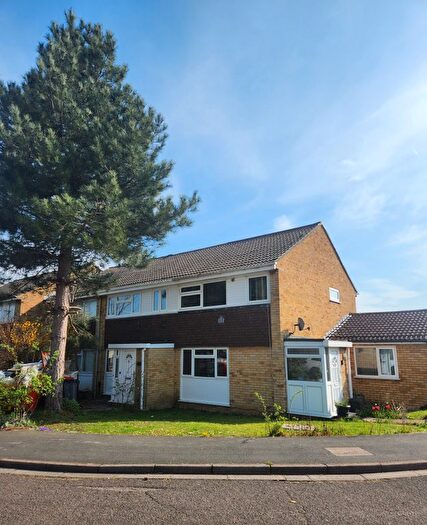 3 Bedroom End Of Terrace House To Rent In Channel Close, Hounslow, TW5