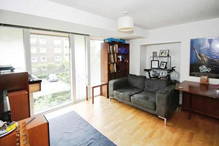 1 Bedroom Flat To Rent In The Avenue, Leeds, West Yorkshire, LS9