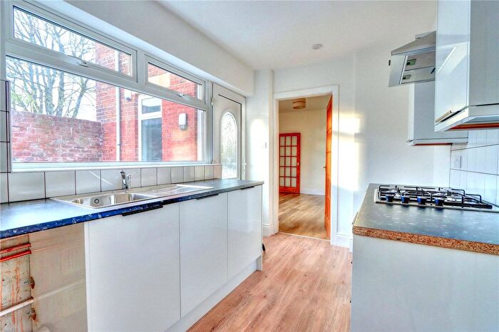 2 Bedroom Flat To Rent In Hawthorn Street, Newcastle Upon Tyne, Tyne And Wear, NE15