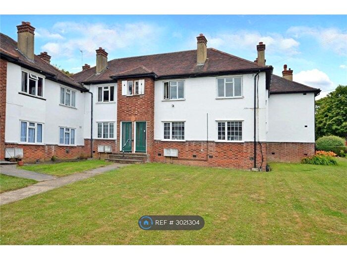 2 Bedroom Maisonette To Rent In The Maisonettes, Sutton, SM1